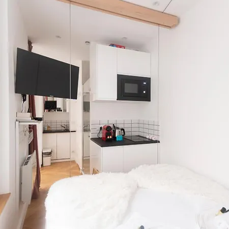 Super Mini - 2 Pax, Bed * Parigi