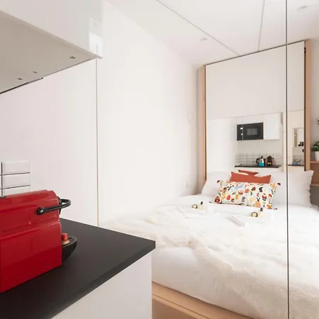 Super Mini - 2 Pax, Bed * Parigi